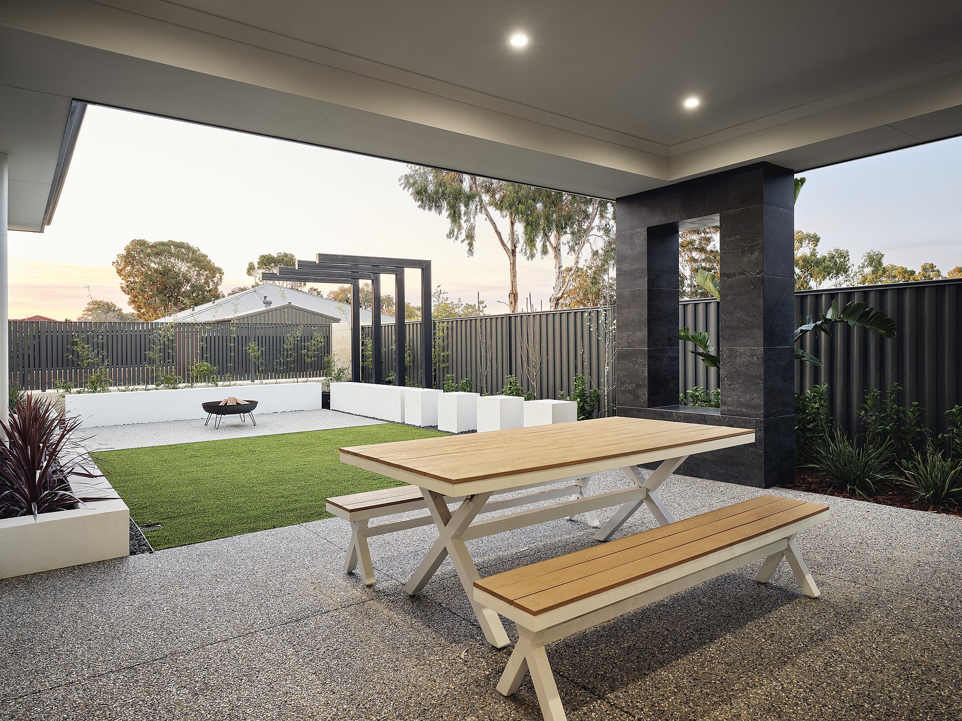 Cambridge Platinum Alfresco