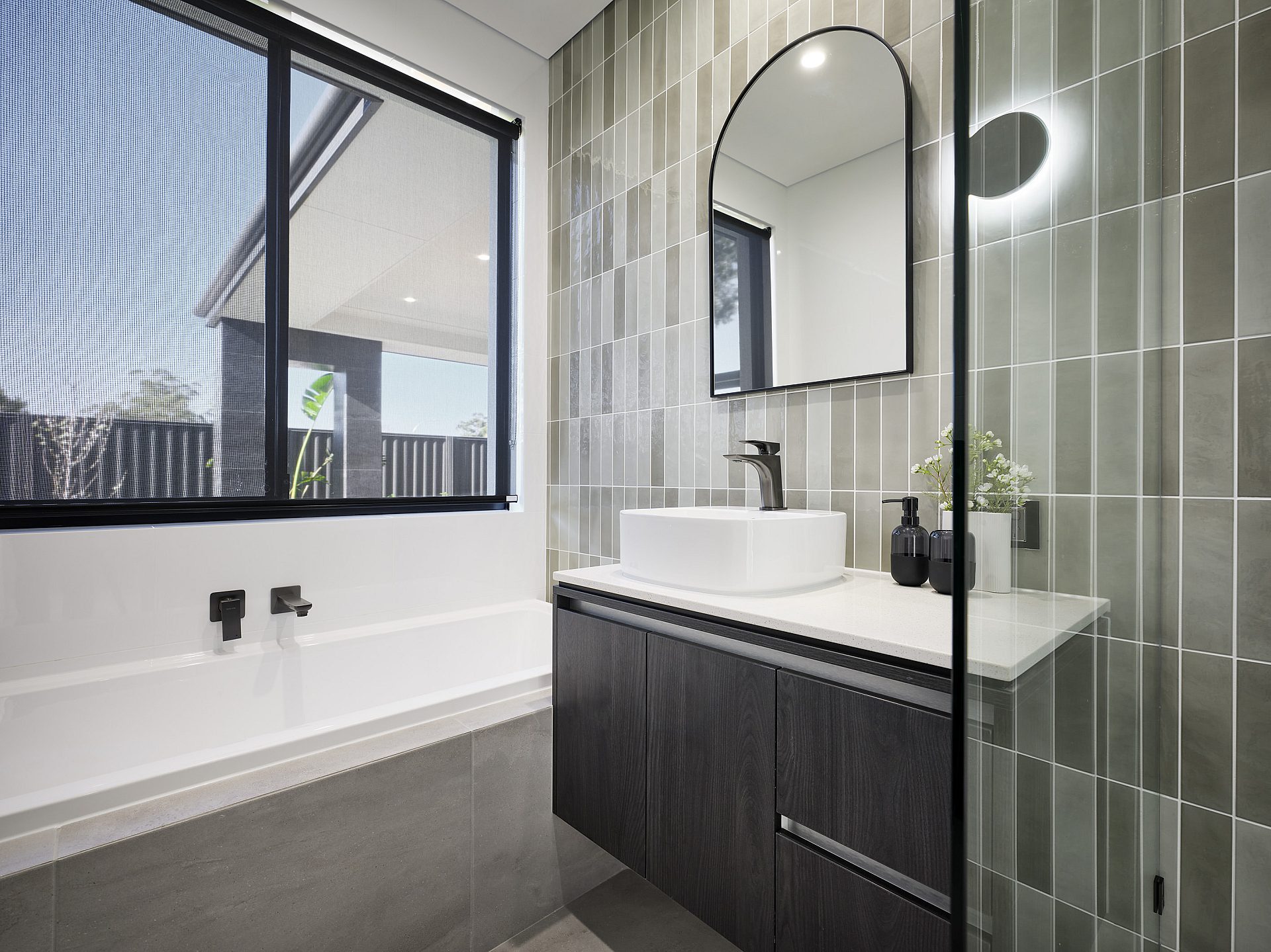 Cambridge Platinum Minor Bathroom