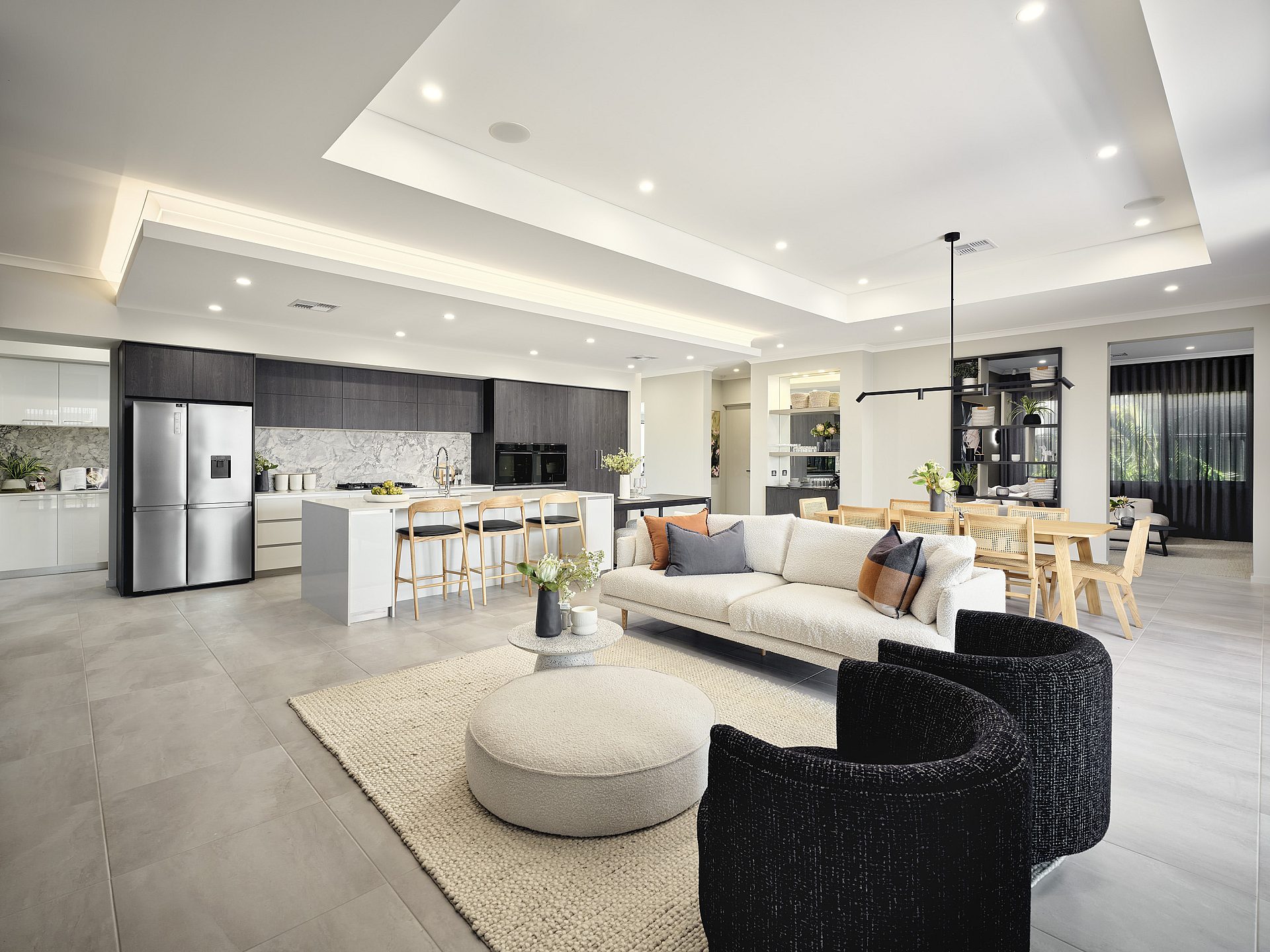 Cambridge Platinum Living Dining2